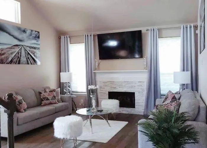 Luxury Stay - Near Houston Airport